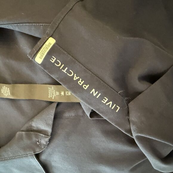 Lululemon Men's L Navy Down to the Wire Short Sleeve Button Up Business EUC Read - Picture 9 of 9